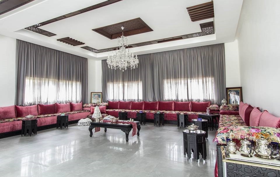 Salon marocain 2019 avec meubles de luxe
